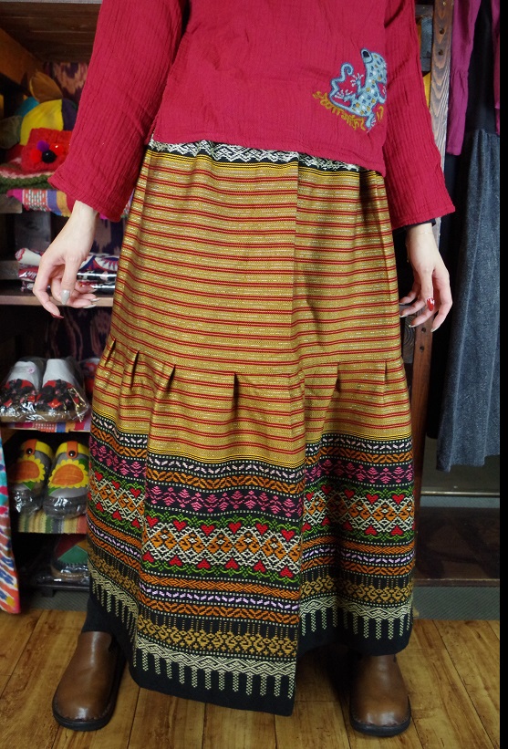 タイ民族衣装パーシン<br>ティアードスカート